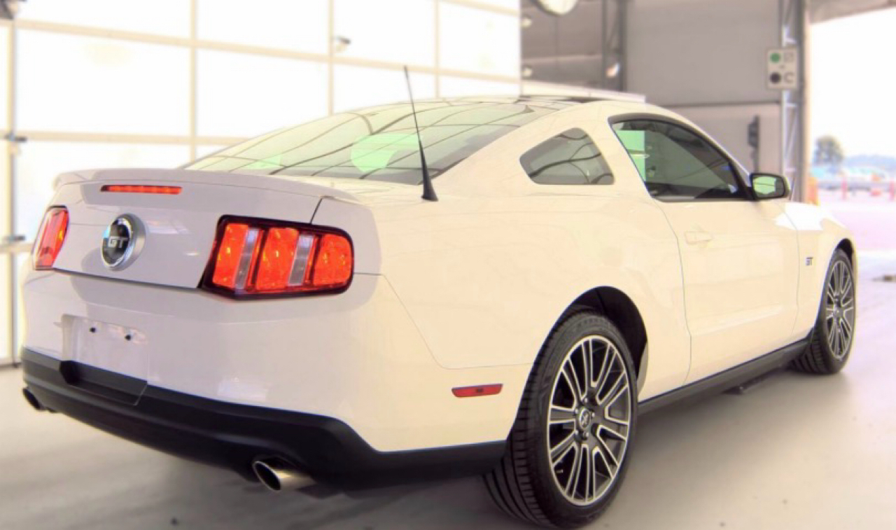 Ford Mustang 2dr Cpe GT 2010