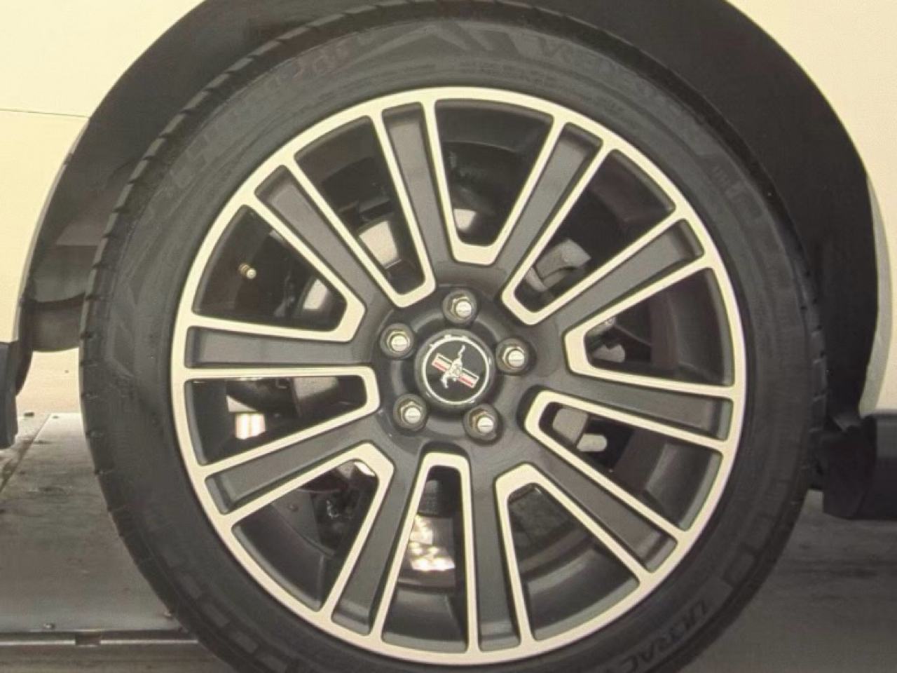 Ford Mustang 2dr Cpe GT 2010