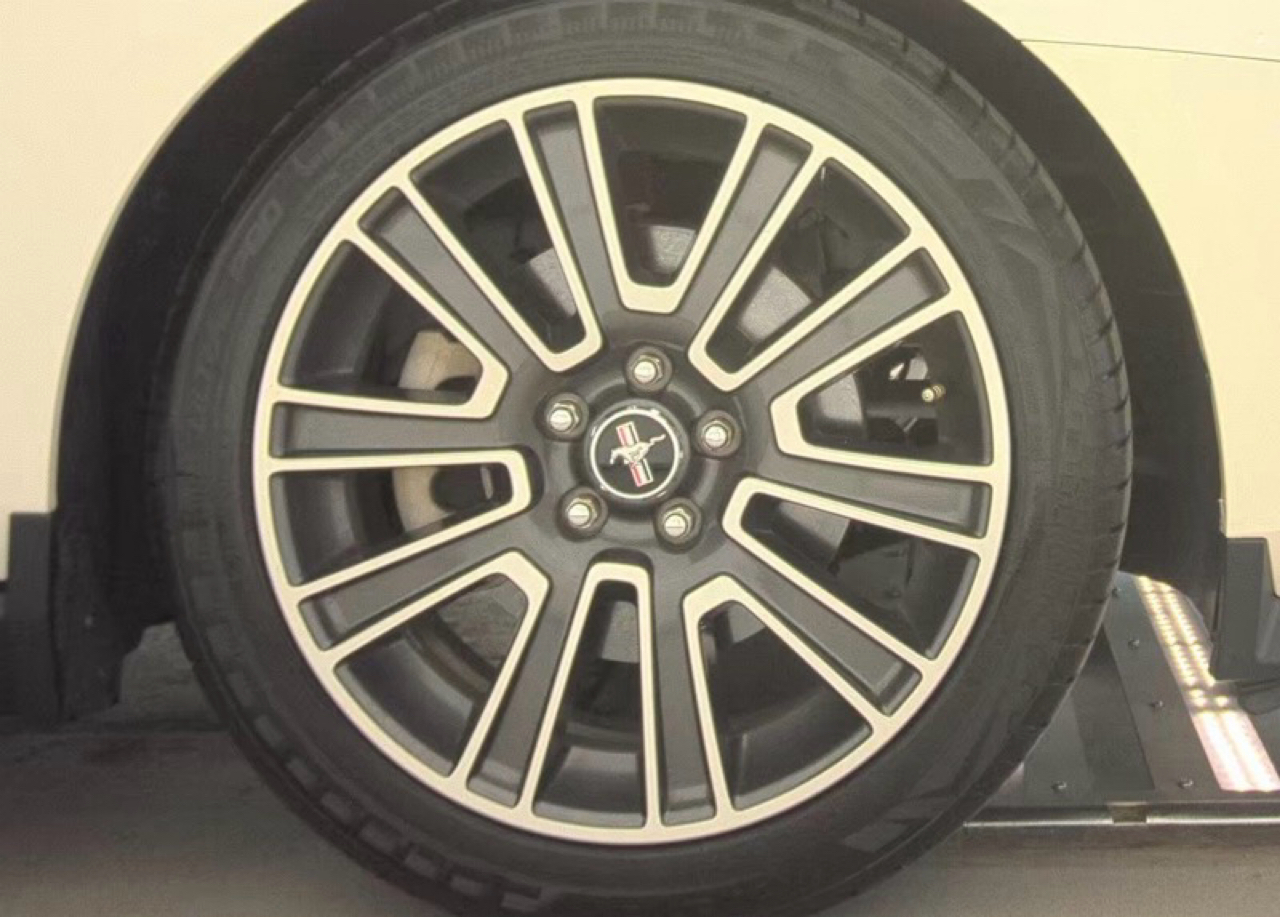 Ford Mustang 2dr Cpe GT 2010