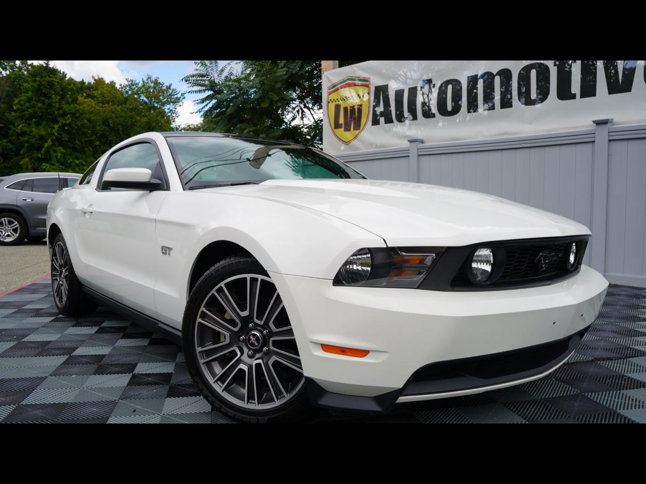 White 2010 Ford Mustang Coupe Rear-Wheel Drive Manual