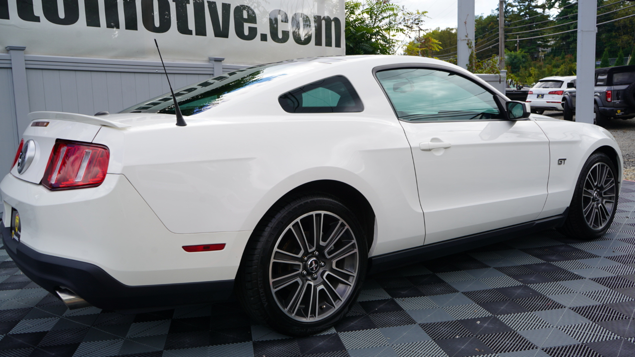 Ford Mustang 2dr Cpe GT 2010