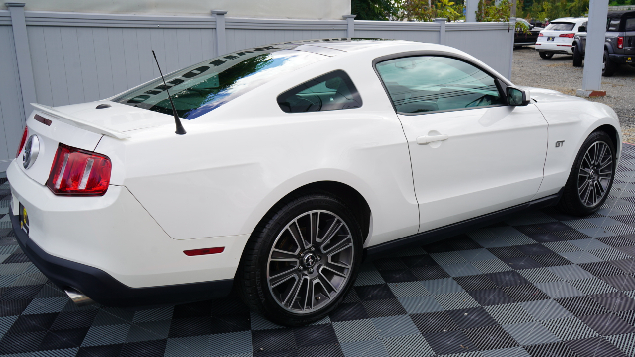 Ford Mustang 2dr Cpe GT 2010