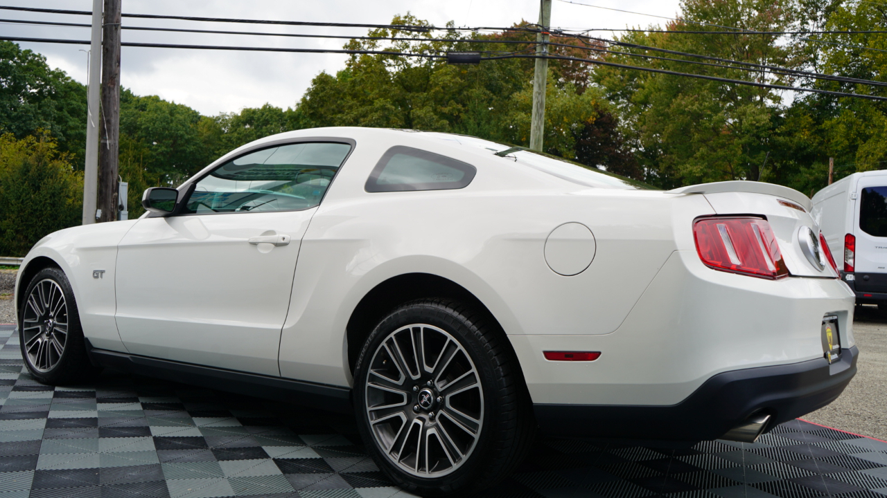 Ford Mustang 2dr Cpe GT 2010