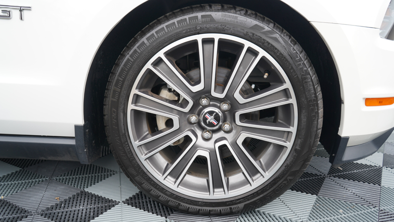 Ford Mustang 2dr Cpe GT 2010