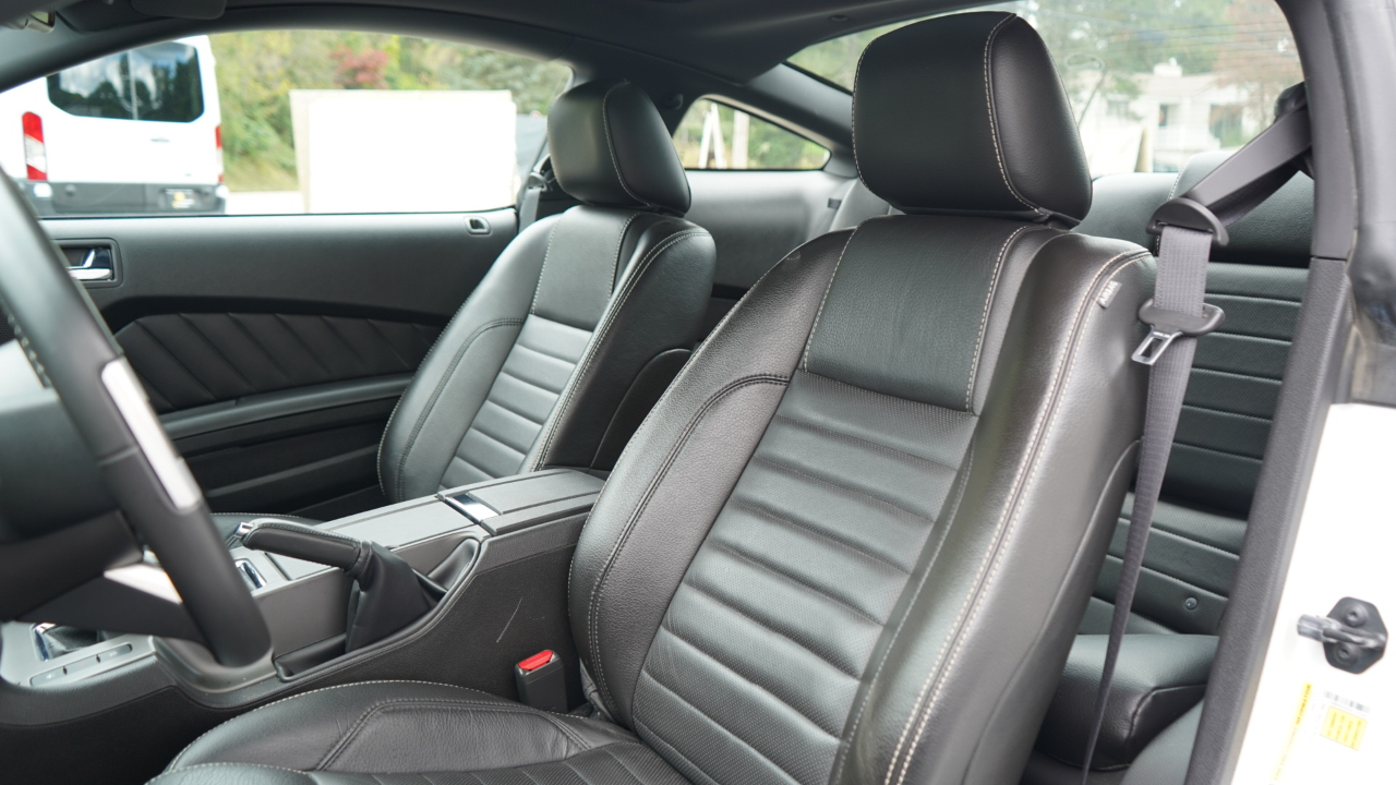 Ford Mustang 2dr Cpe GT 2010