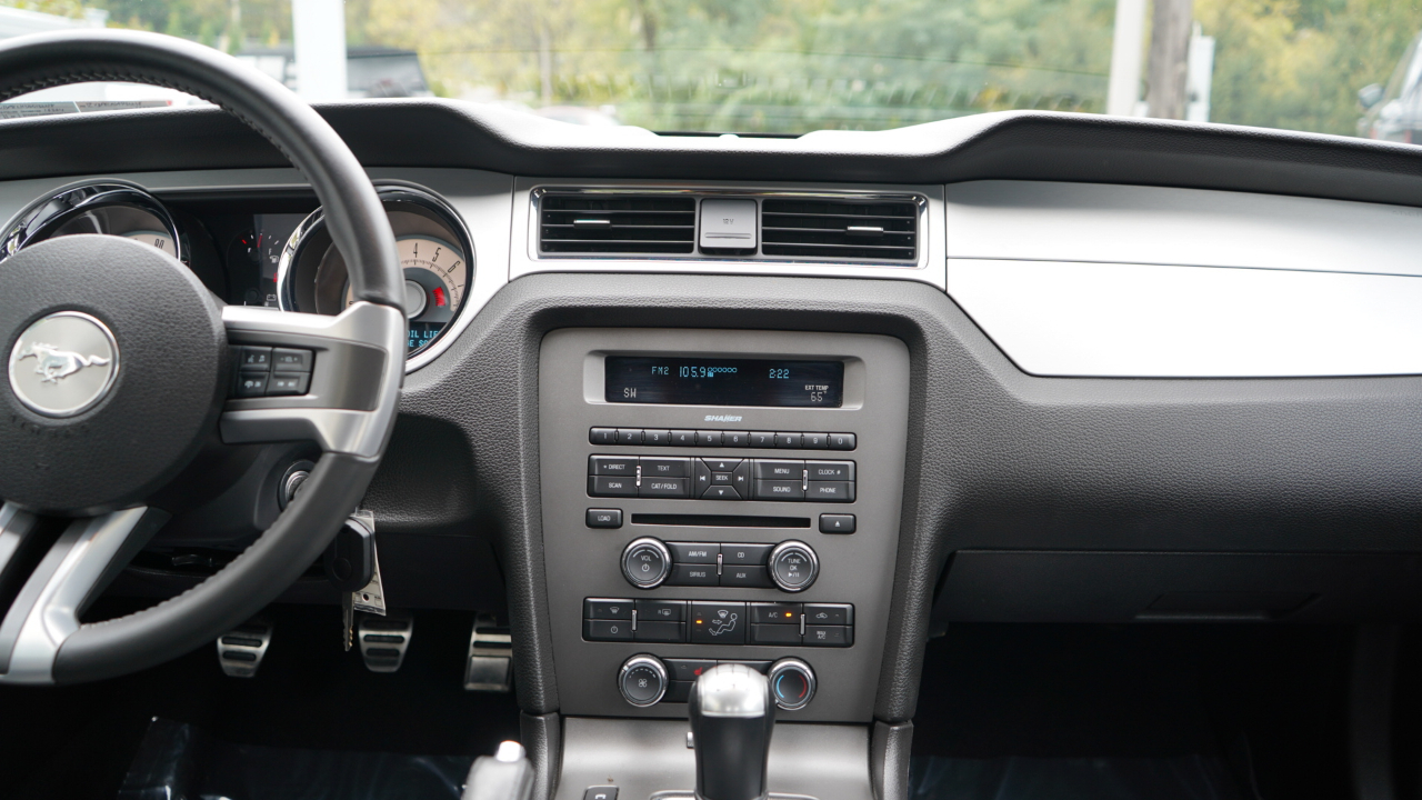 Ford Mustang 2dr Cpe GT 2010
