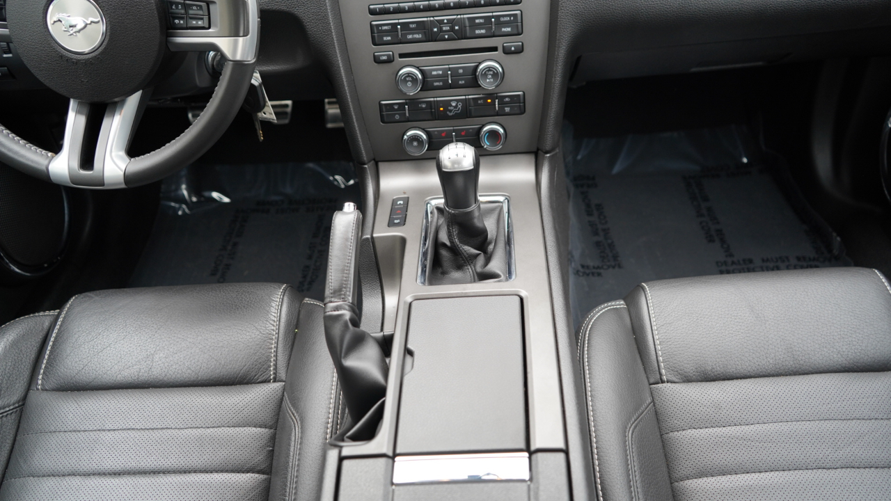 Ford Mustang 2dr Cpe GT 2010
