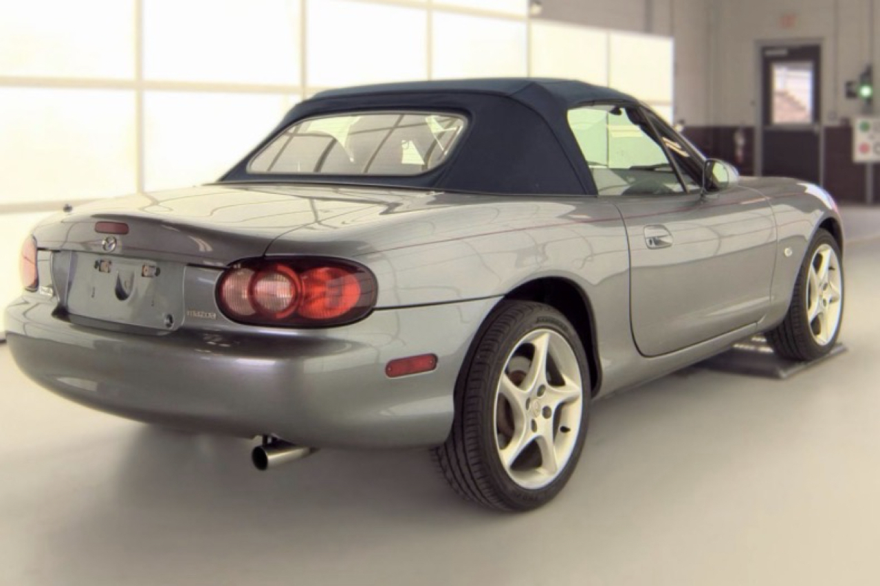 Mazda MX-5 Miata 2dr Conv Shinsen Auto 2003