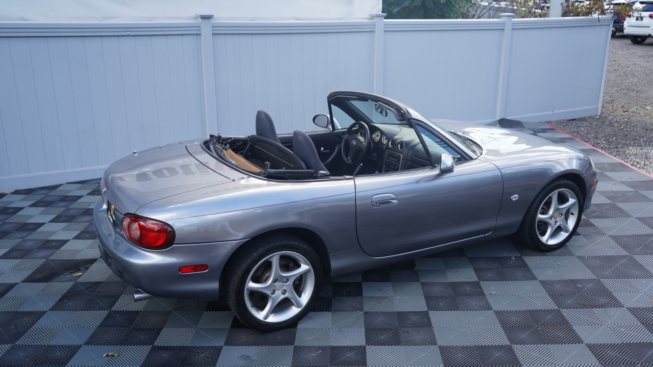 Mazda MX-5 Miata 2dr Conv Shinsen Auto 2003
