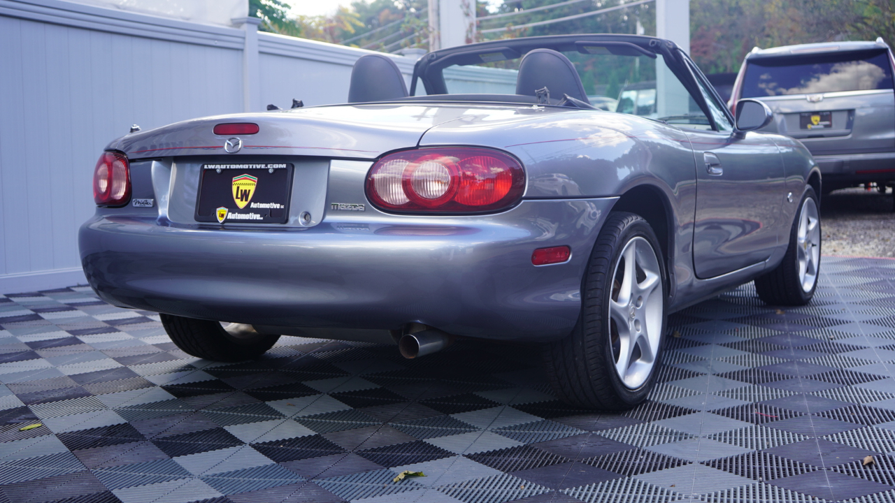 Mazda MX-5 Miata 2dr Conv Shinsen Auto 2003
