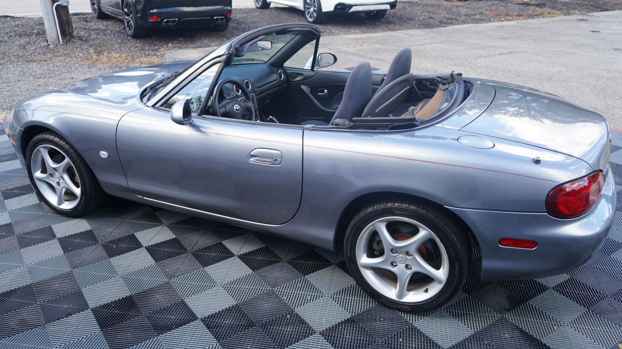 Mazda MX-5 Miata 2dr Conv Shinsen Auto 2003