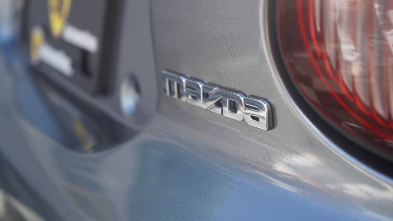 Mazda MX-5 Miata 2dr Conv Shinsen Auto 2003