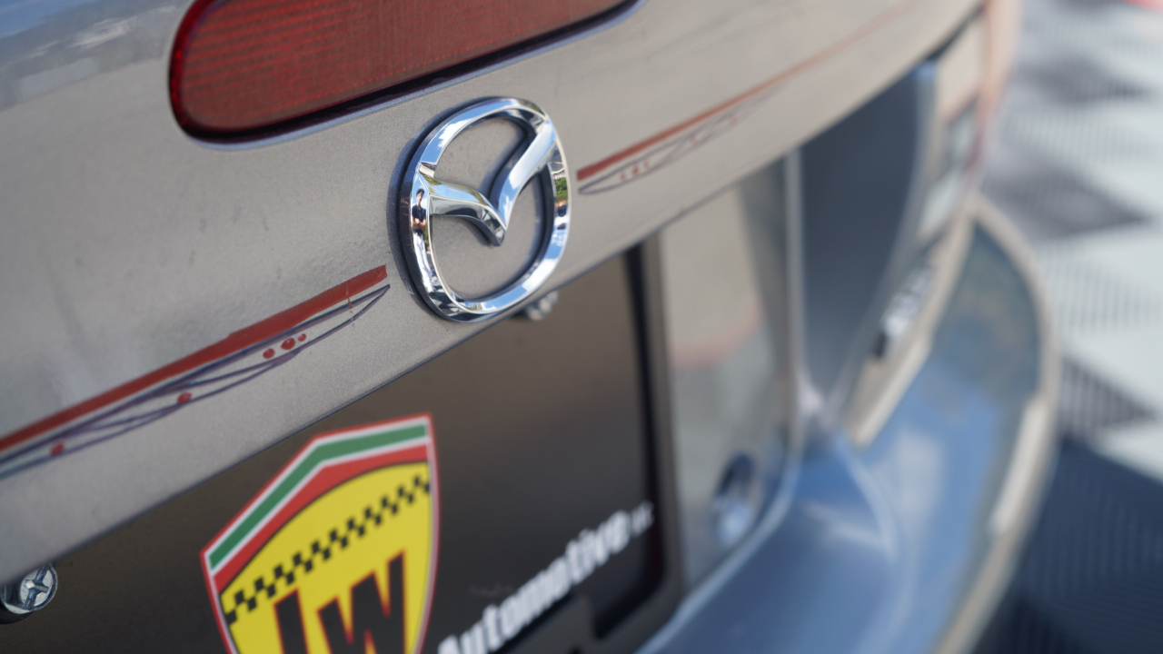 Mazda MX-5 Miata 2dr Conv Shinsen Auto 2003