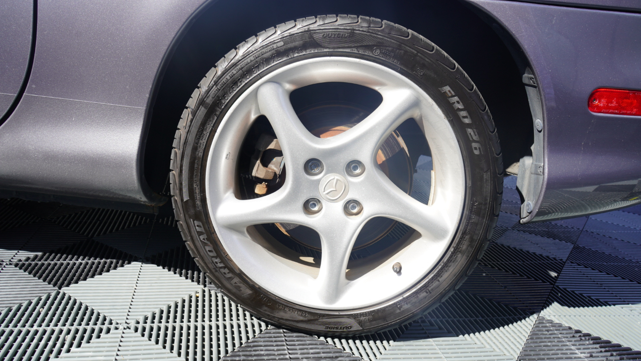Mazda MX-5 Miata 2dr Conv Shinsen Auto 2003