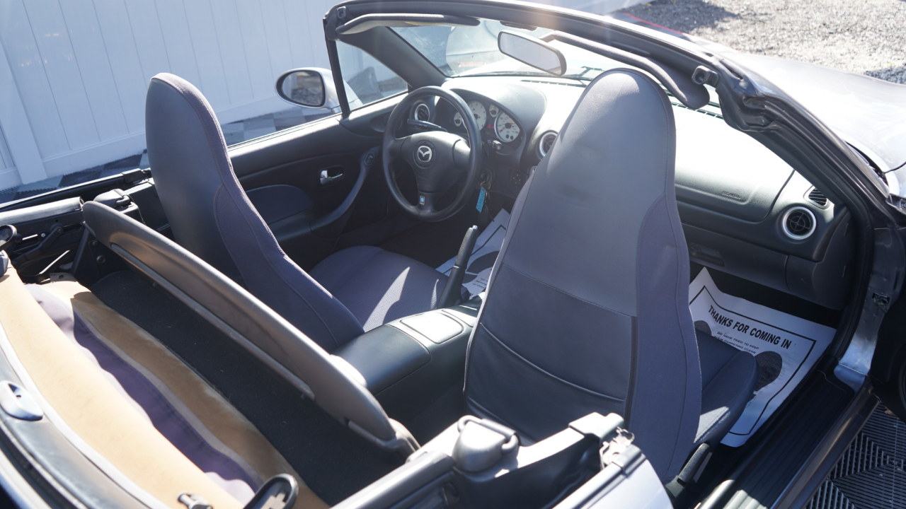 Mazda MX-5 Miata 2dr Conv Shinsen Auto 2003