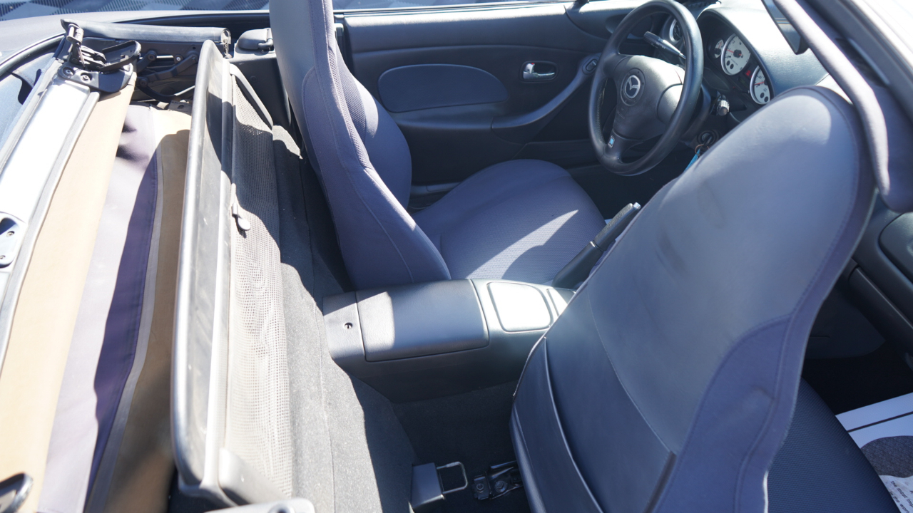 Mazda MX-5 Miata 2dr Conv Shinsen Auto 2003