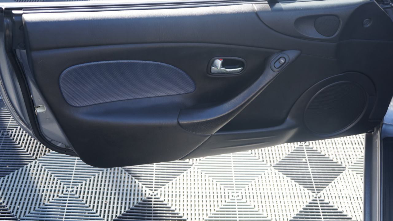 Mazda MX-5 Miata 2dr Conv Shinsen Auto 2003
