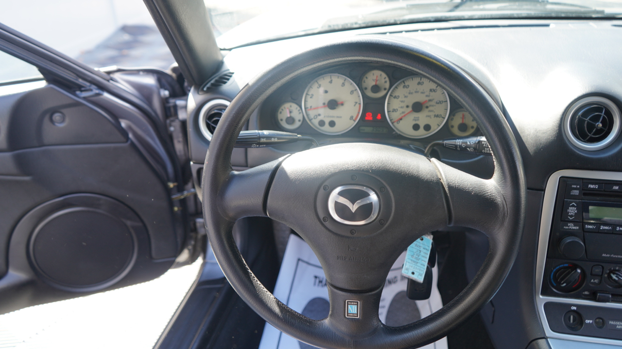 Mazda MX-5 Miata 2dr Conv Shinsen Auto 2003