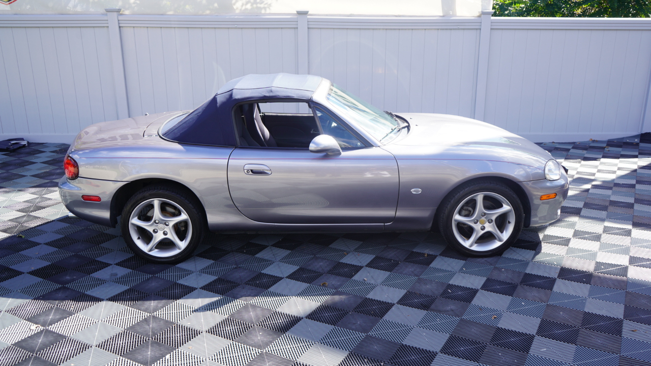 Mazda MX-5 Miata 2dr Conv Shinsen Auto 2003