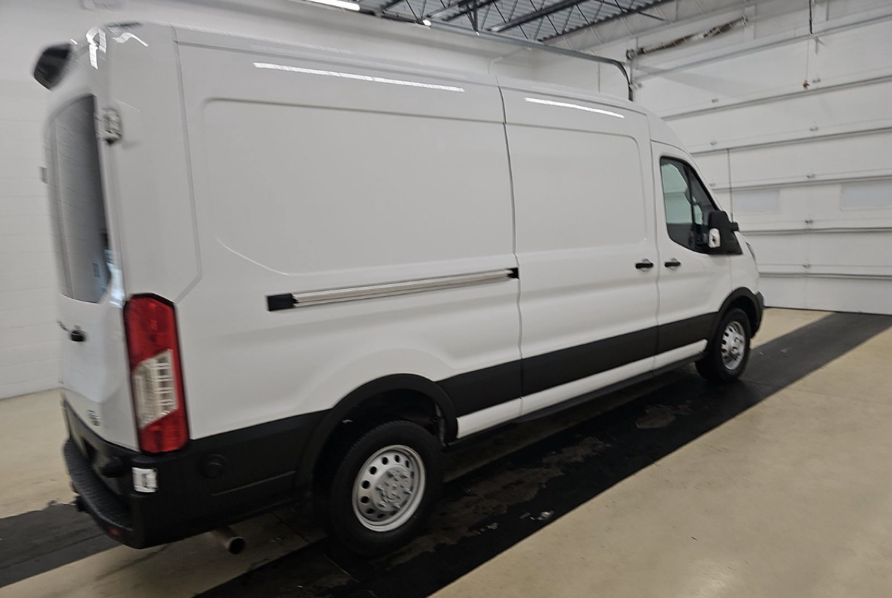 Ford Transit Cargo Van T-250 148" Med Rf 9070 GVWR AWD 2024