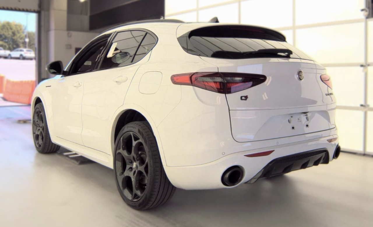 Alfa Romeo Stelvio Estrema AWD 2023