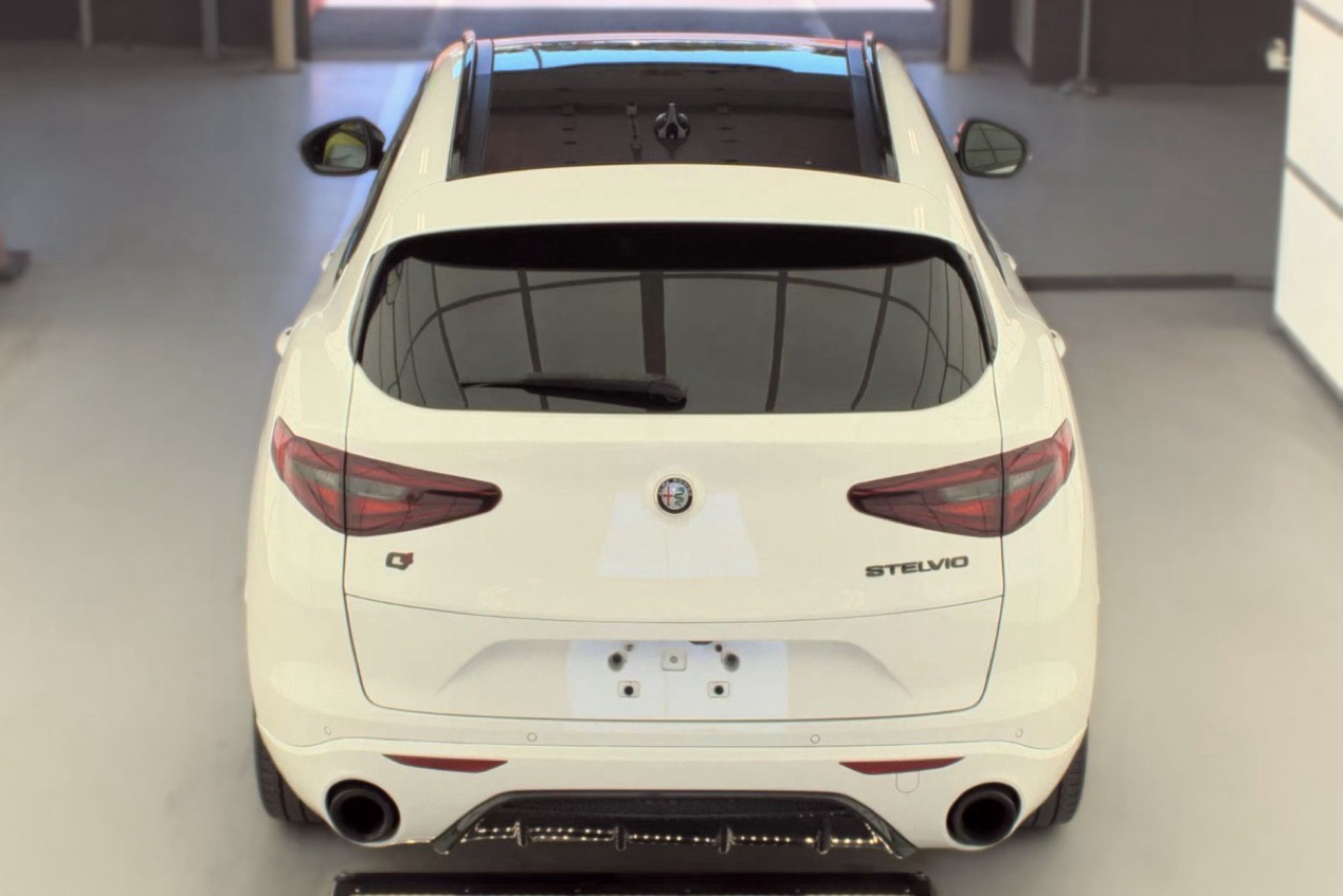 Alfa Romeo Stelvio Estrema AWD 2023