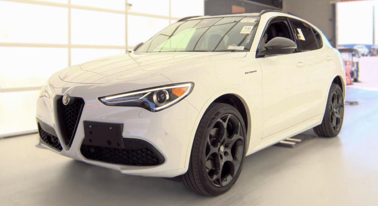 Alfa Romeo Stelvio Estrema AWD 2023