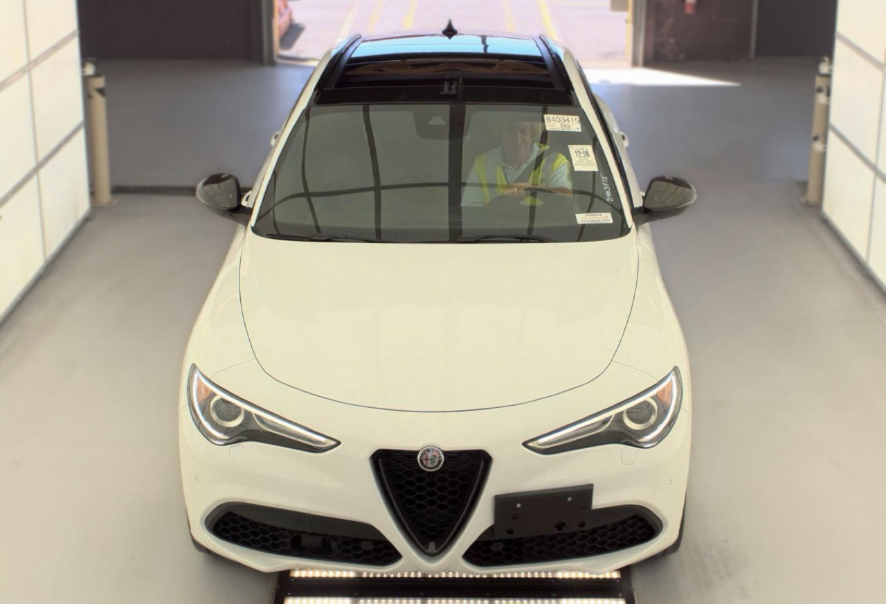 Alfa Romeo Stelvio Estrema AWD 2023