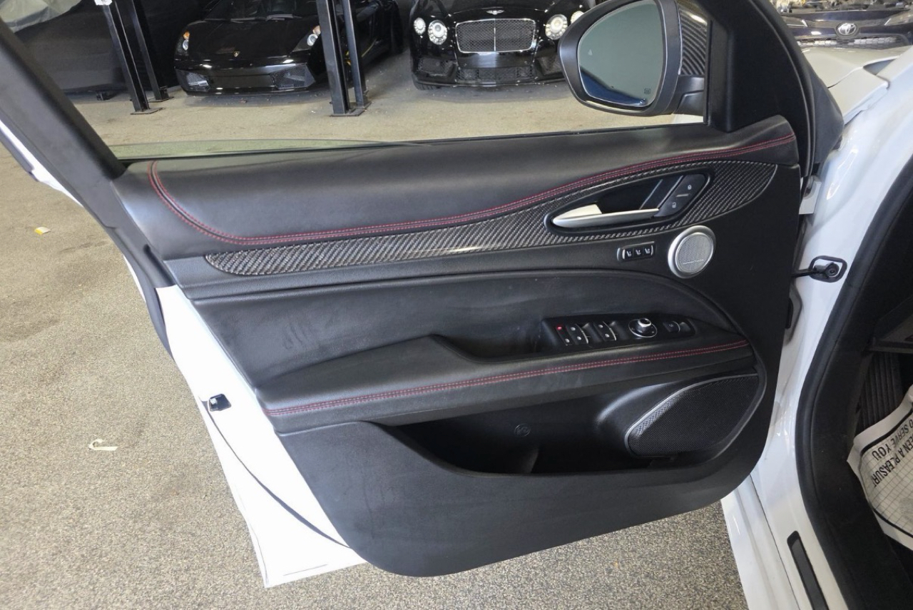 Alfa Romeo Stelvio Estrema AWD 2023
