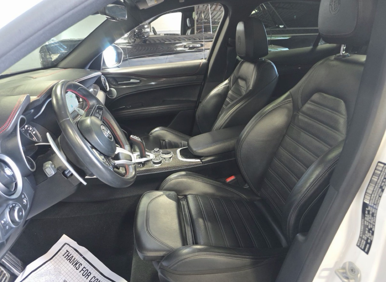 Alfa Romeo Stelvio Estrema AWD 2023