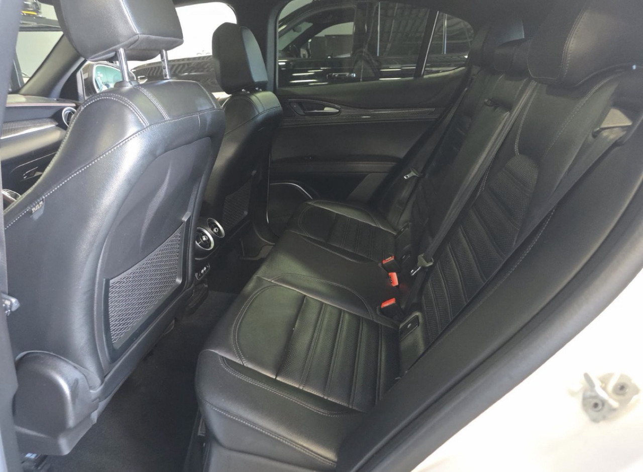 Alfa Romeo Stelvio Estrema AWD 2023