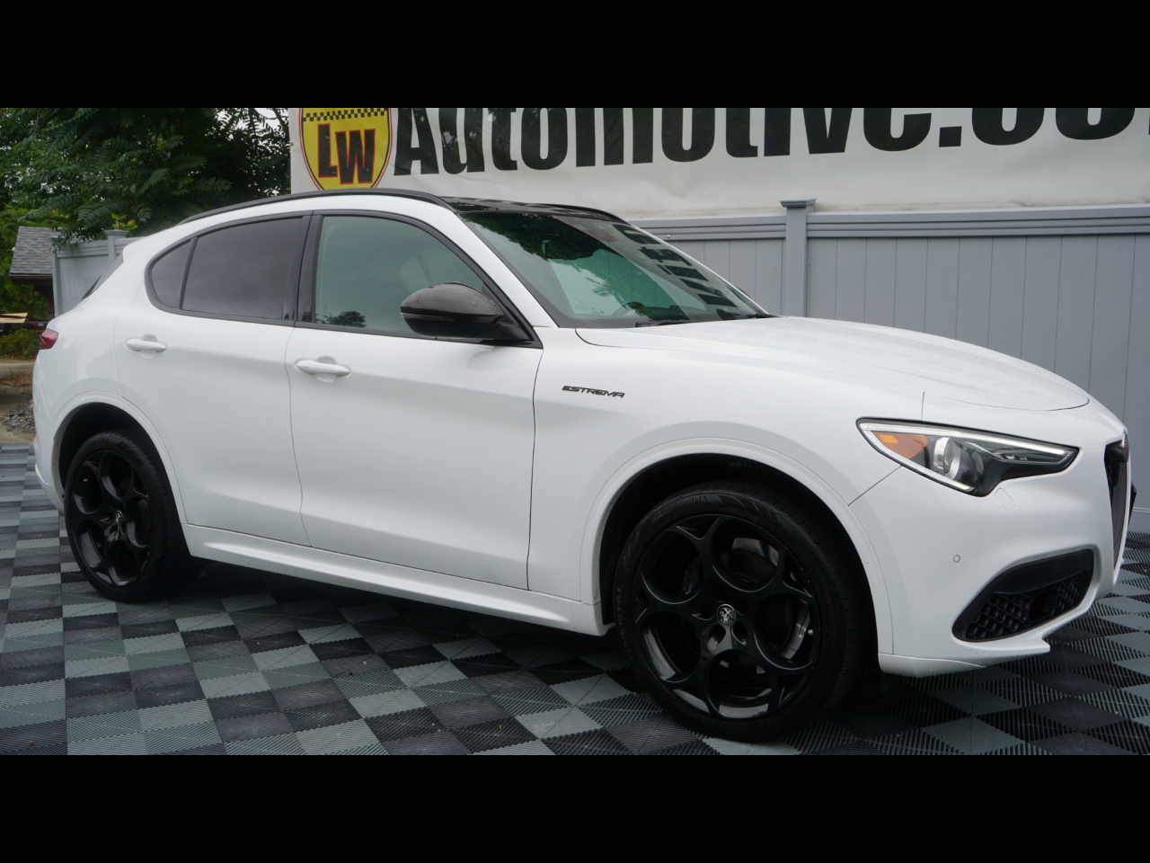 Alfa Romeo Stelvio Estrema AWD 2023