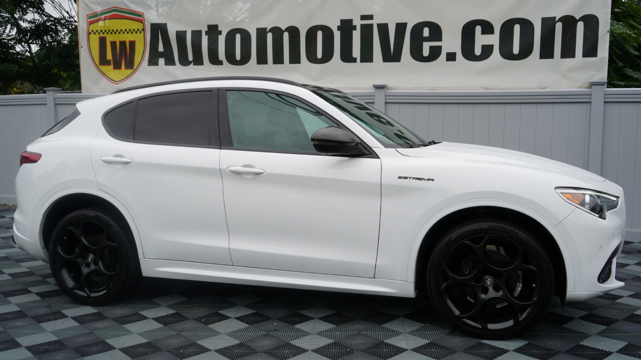 Alfa Romeo Stelvio Estrema AWD 2023