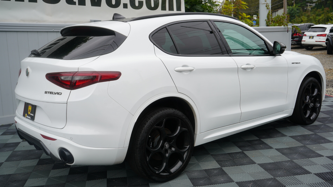 Alfa Romeo Stelvio Estrema AWD 2023
