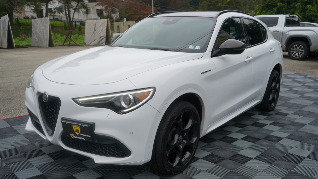 Alfa Romeo Stelvio Estrema AWD 2023