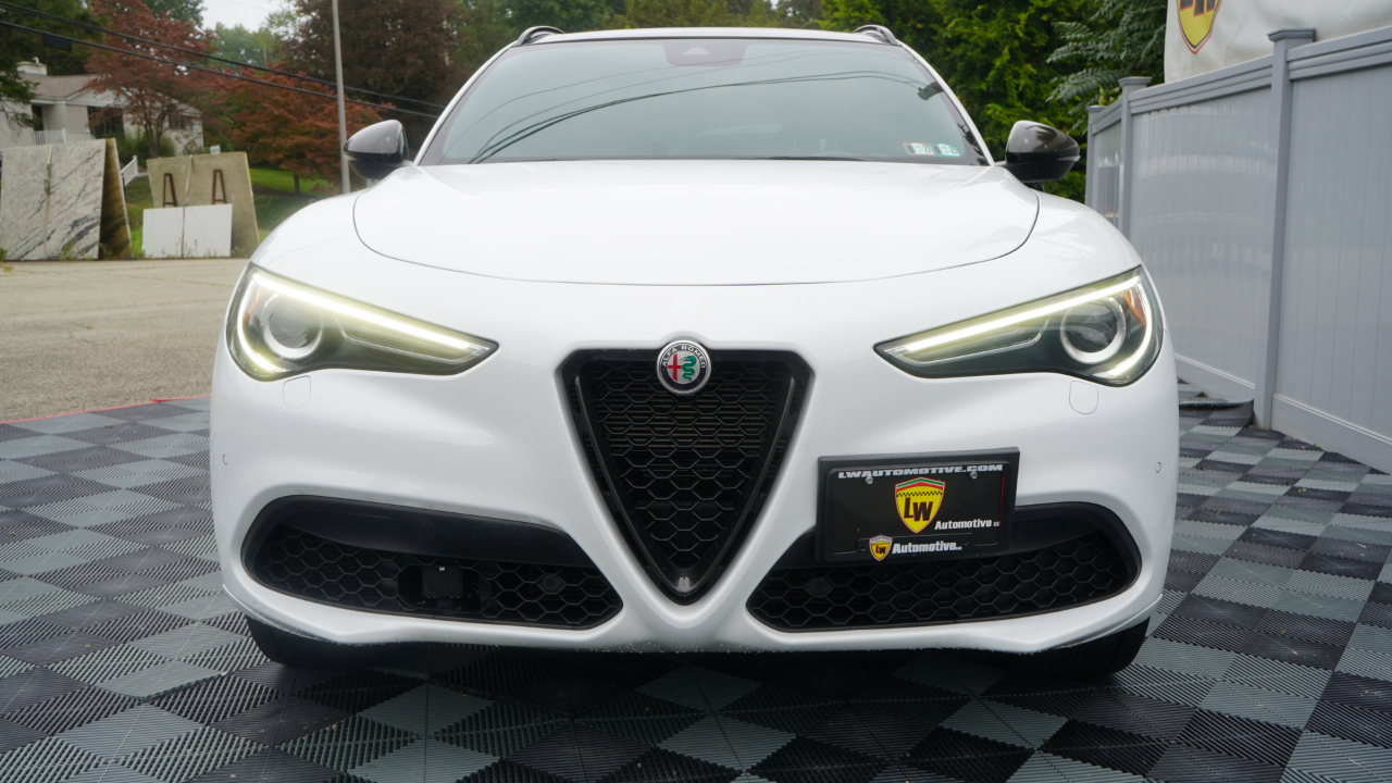 Alfa Romeo Stelvio Estrema AWD 2023