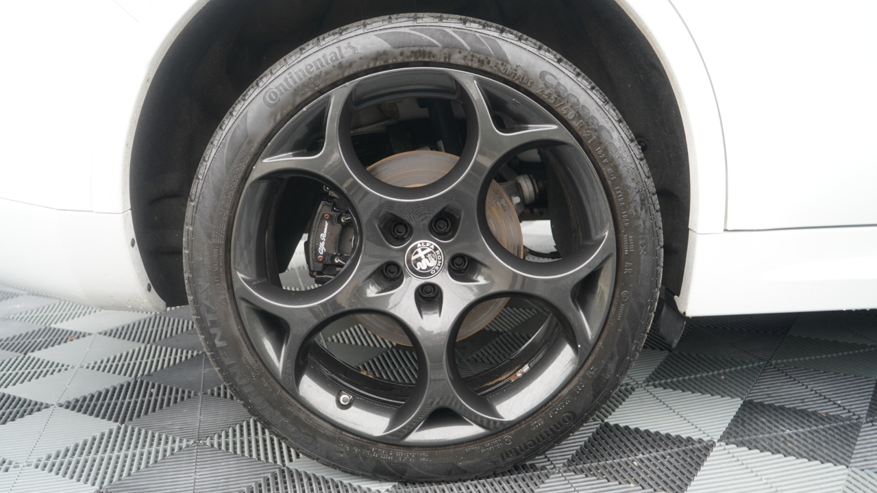 Alfa Romeo Stelvio Estrema AWD 2023