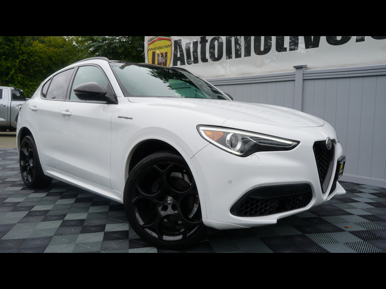 Alfa Romeo Stelvio Estrema AWD 2023