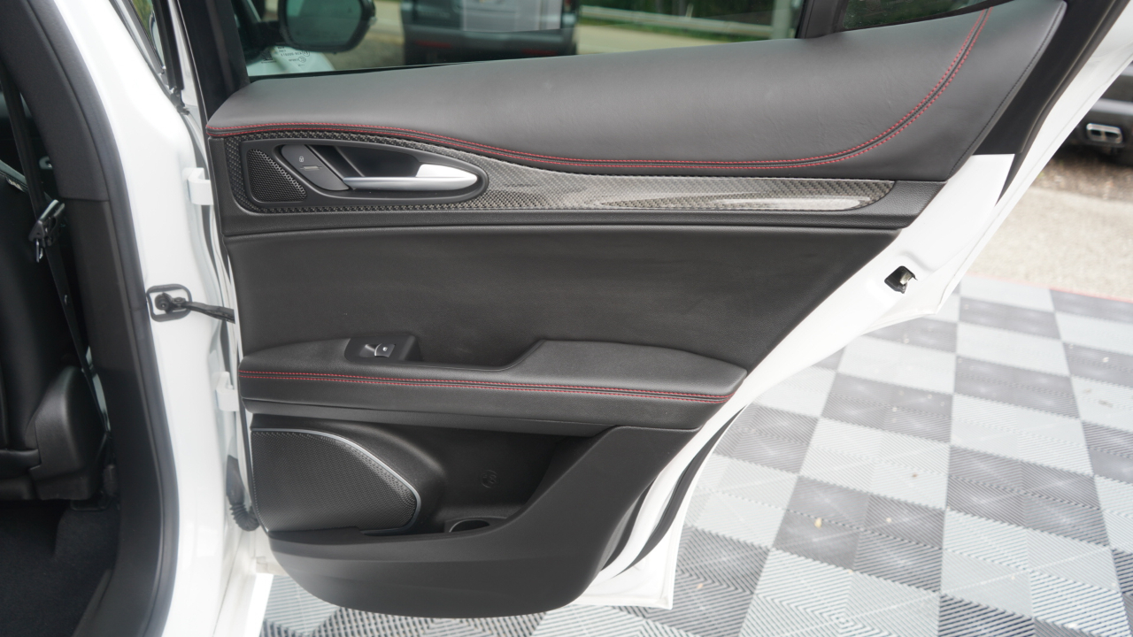 Alfa Romeo Stelvio Estrema AWD 2023