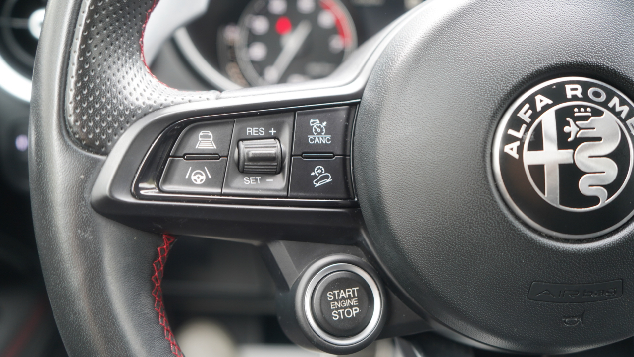 Alfa Romeo Stelvio Estrema AWD 2023