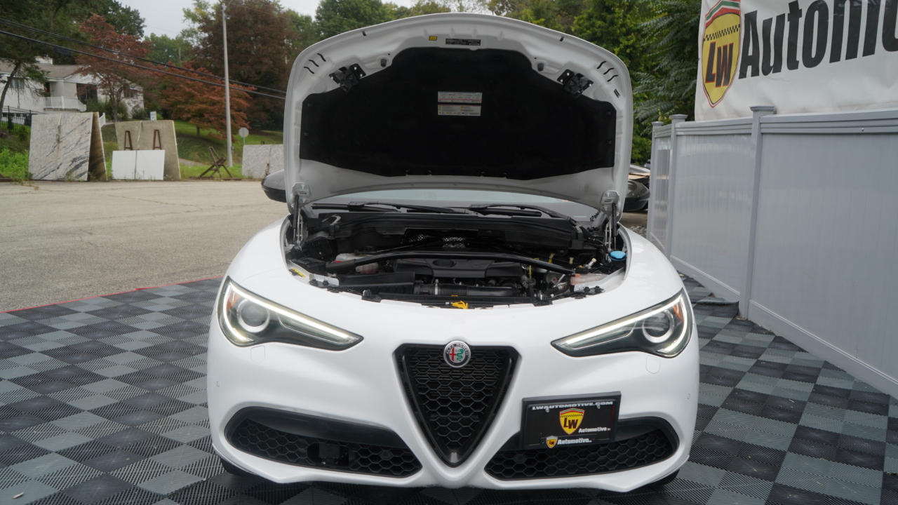 Alfa Romeo Stelvio Estrema AWD 2023