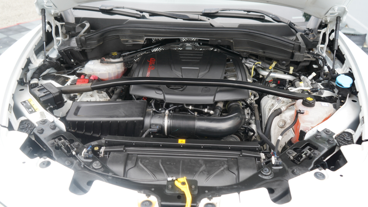 Alfa Romeo Stelvio Estrema AWD 2023