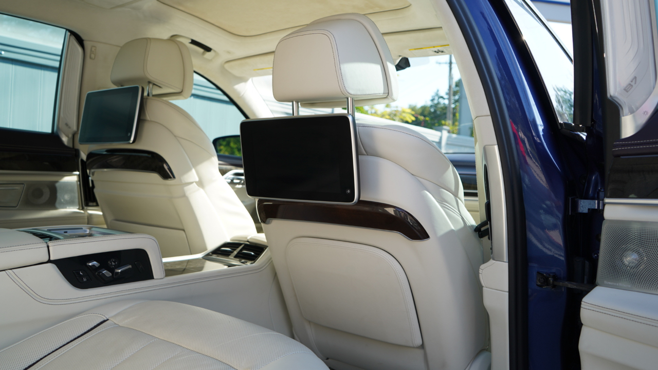 BMW 7 Series ALPINA B7 xDrive Sedan 2018