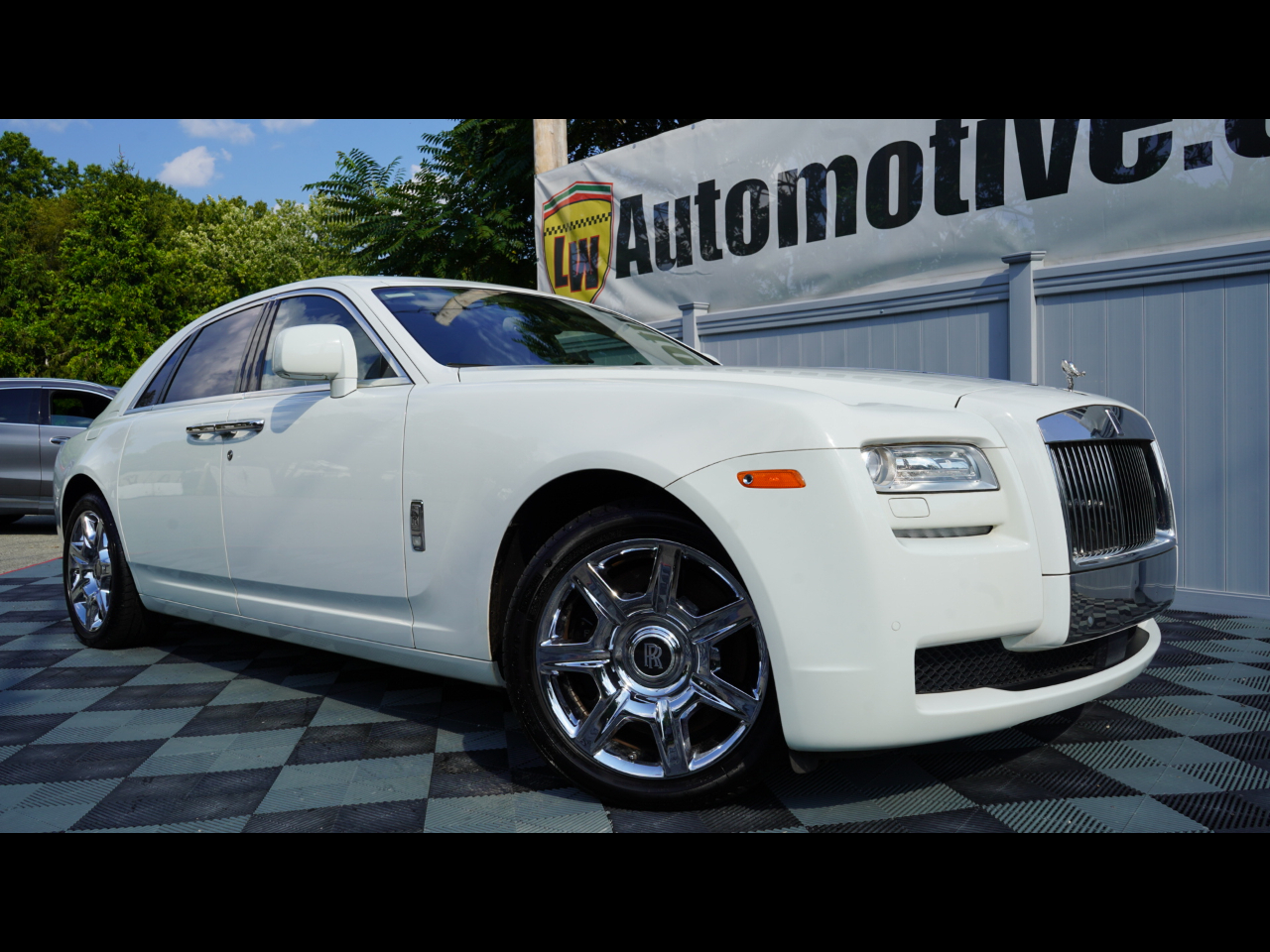 Rolls-Royce Ghost 4dr Sdn 2011