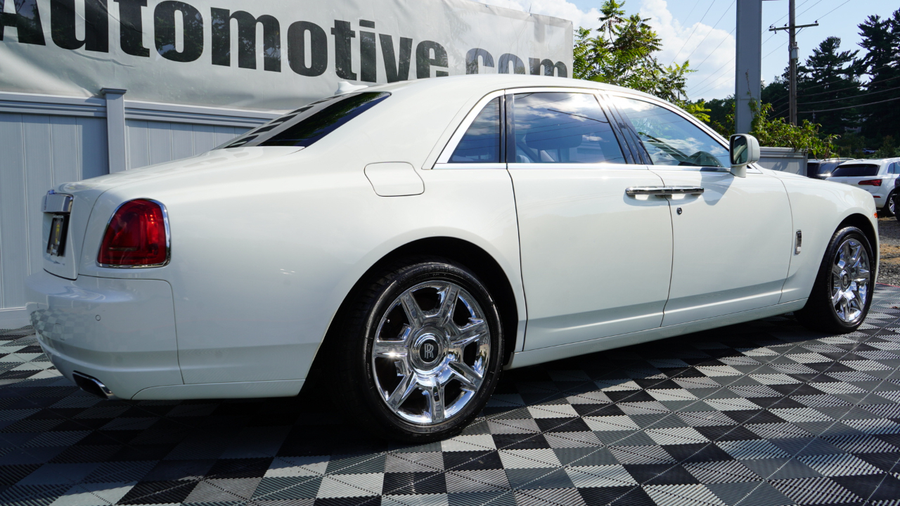 Rolls-Royce Ghost 4dr Sdn 2011
