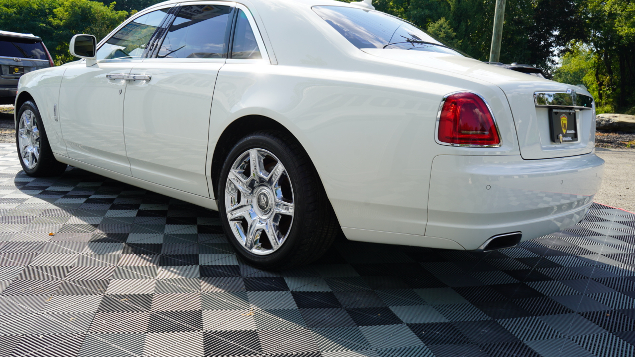Rolls-Royce Ghost 4dr Sdn 2011
