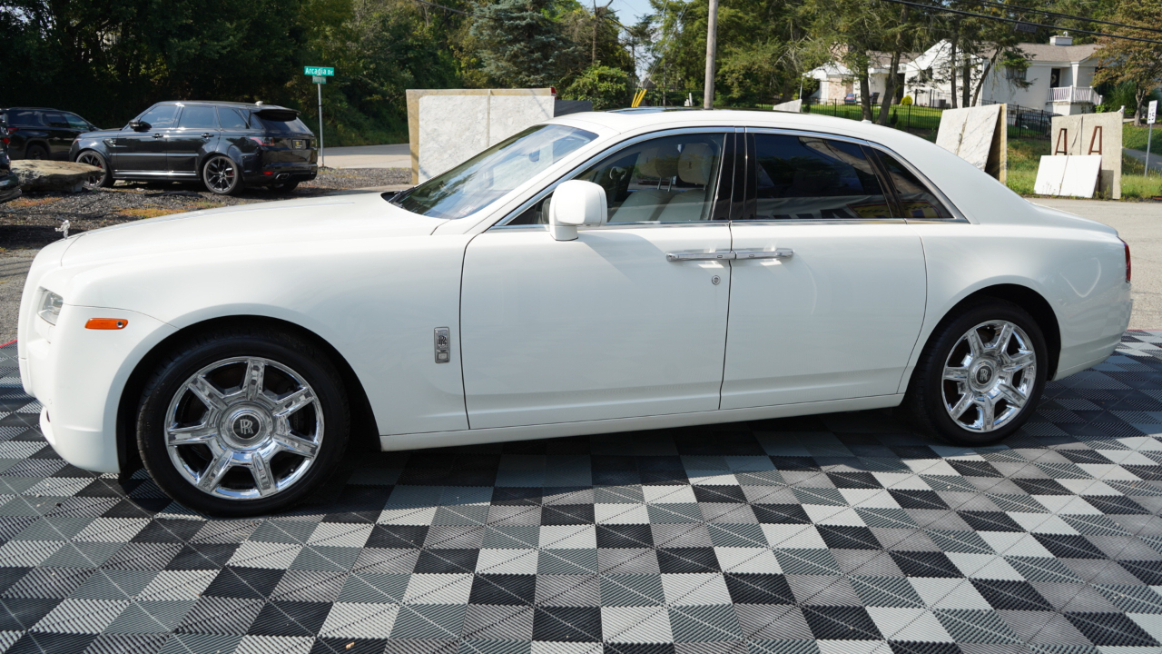 Rolls-Royce Ghost 4dr Sdn 2011