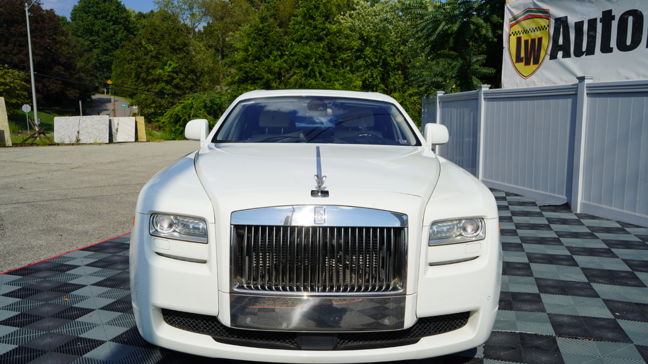 Rolls-Royce Ghost 4dr Sdn 2011