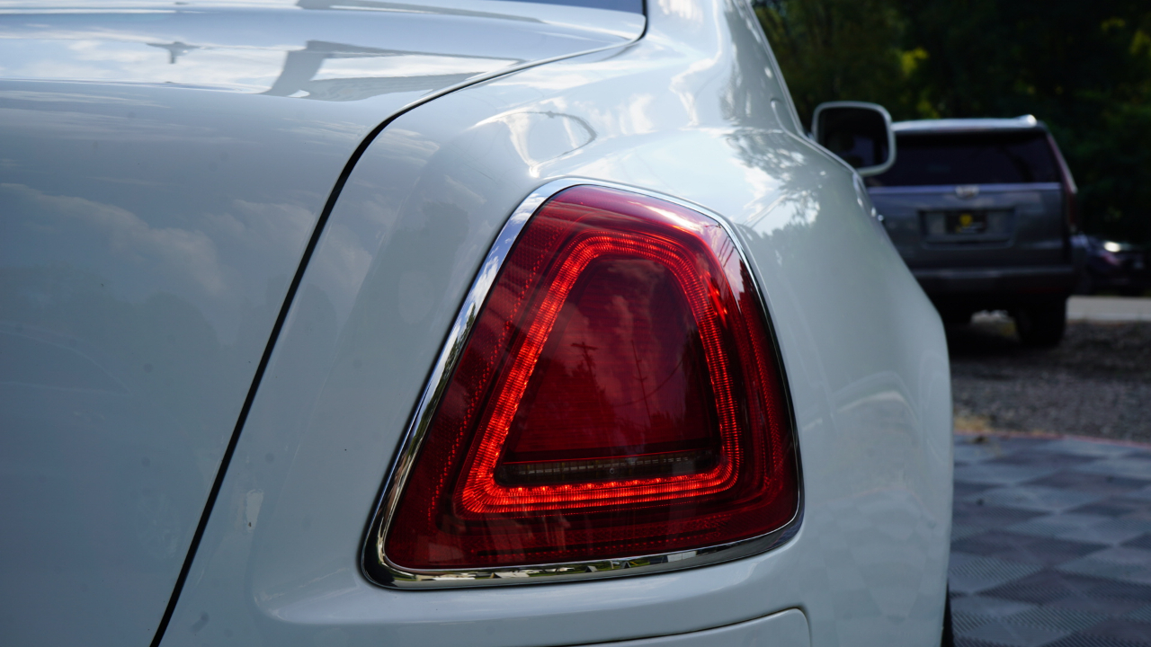 Rolls-Royce Ghost 4dr Sdn 2011