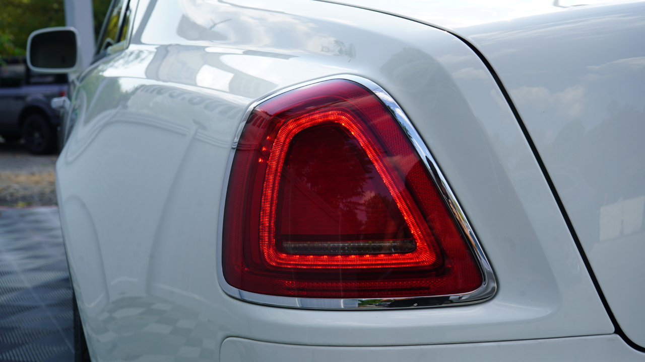 Rolls-Royce Ghost 4dr Sdn 2011